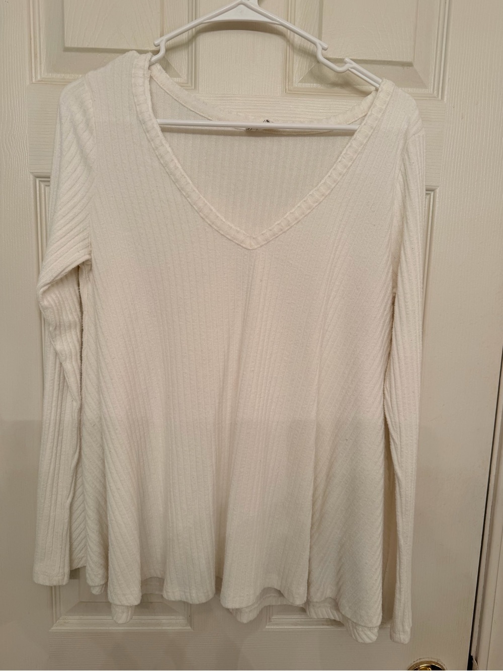 By together Women's White Ribbed V-Neck Long Sleeve Top